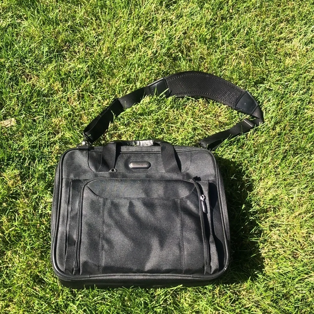 Targus Black Laptop Messenger Briefcase Shoulder Bag